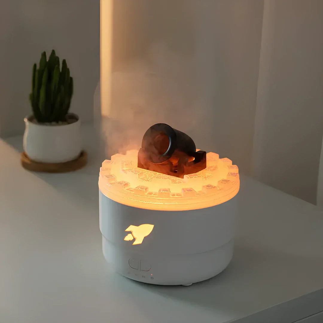 Weißer Luftbefeuchter mit LED-Licht und Dampf, modernes Design, auf Tisch neben Pflanze.