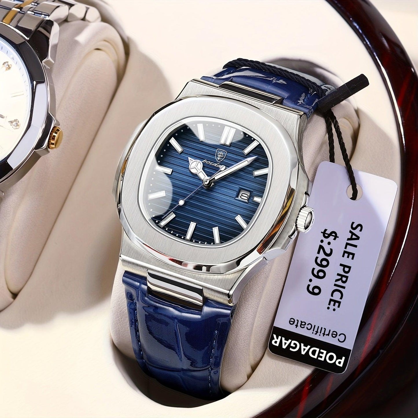 Luxus Herrenarmbanduhr mit blauem Zifferblatt und Lederarmband, silbernes Gehäuse, Preisetikett.