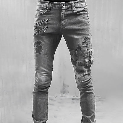 Graue Jeans mit Reißverschlüssen und Schnallen, modisch, urbaner Stil, Herrenmode.