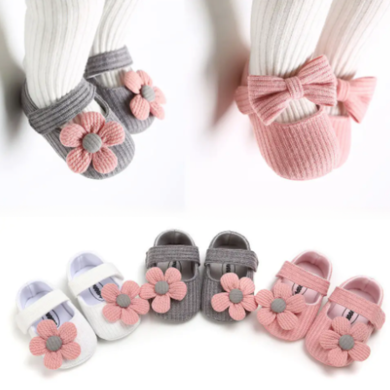 Babyschuhe mit Blumenmuster, rosa und grau, weiche Sohle, rutschfest, für Neugeborene.