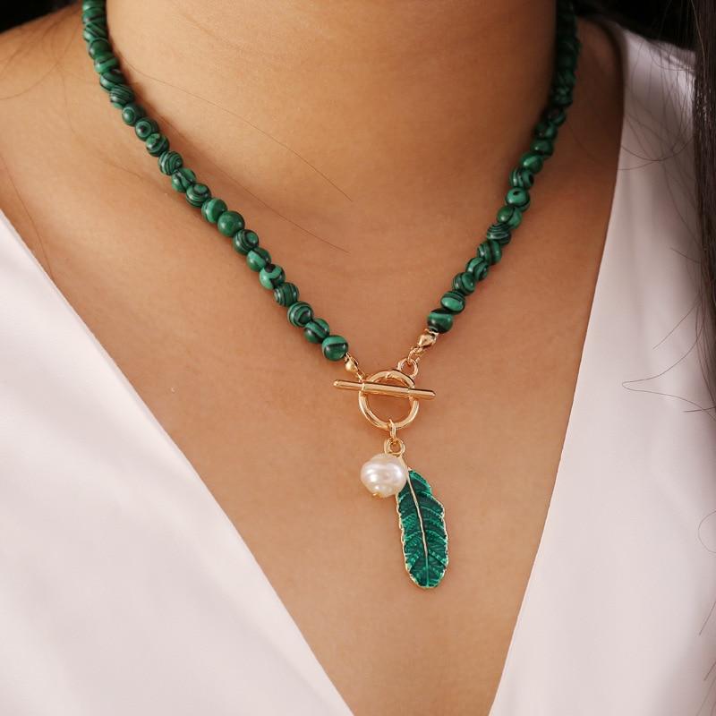 Malachit-Halskette mit Perlenanhänger und Blatt, Boho-Stil, grün, Damen-Schmuck.