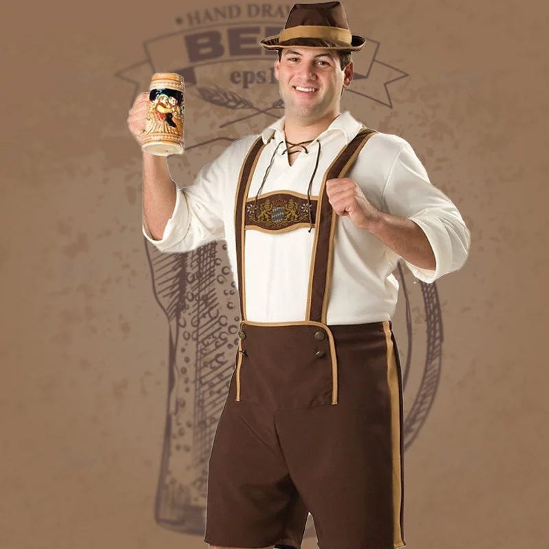 Mann in bayerischer Tracht mit Bierkrug, Lederhose, Hut, Oktoberfest, traditionelles Kostüm.
