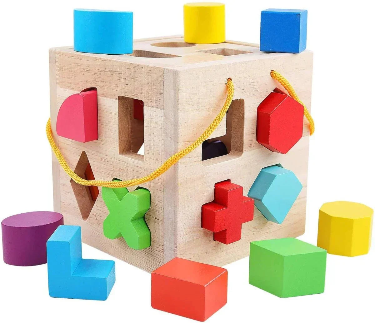 Montessori Formensortierwürfel aus Holz, bunt, Lernspielzeug für Kinder, motorische Fähigkeiten.