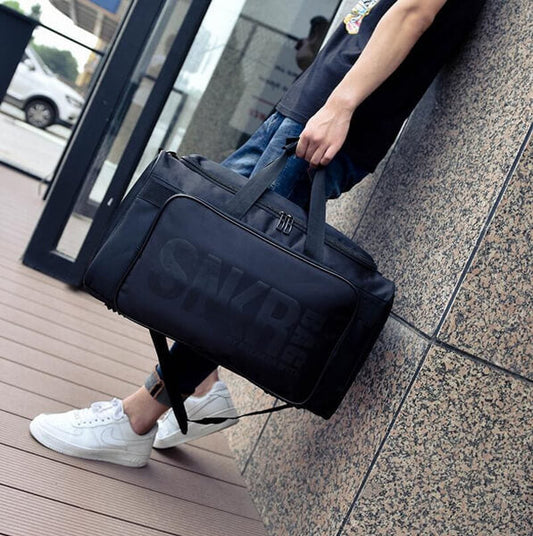 Vattentät resväska för sneakers och utrustning med flera fack