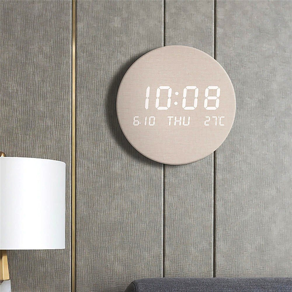 Nordische Wanduhr, beige, LED-Anzeige, modernes Design, Wohnzimmerdekoration.