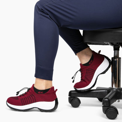Bordeauxfarbene orthopädische Stretch-Schuhe, bequem, atmungsaktiv, ideal für Damen.