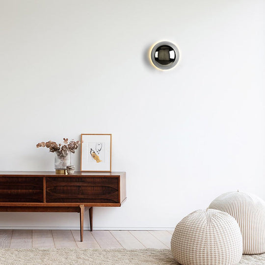 Vägglampa med retroarkitektonisk look – NovaLux