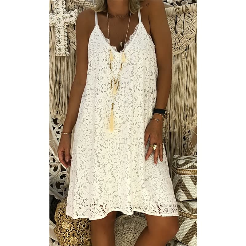 Damen Sommerkleid aus weißer Spitze, ärmellos, ideal für Strandmode und Freizeit.