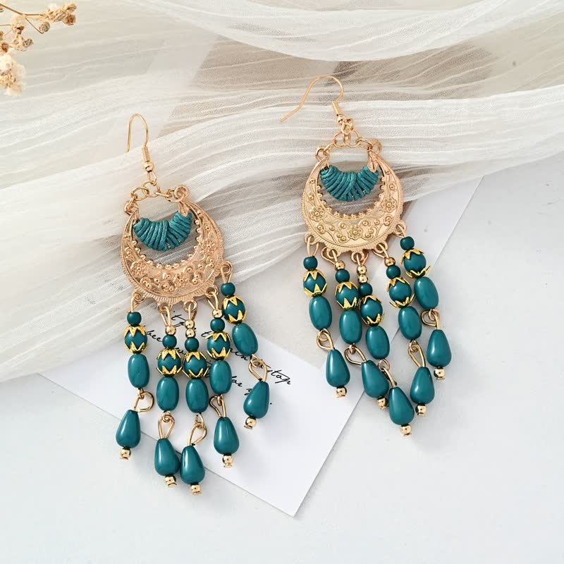 Goldene Ohrringe mit türkisfarbenen Perlen, Boho-Stil, handgefertigt, Damen-Schmuck.