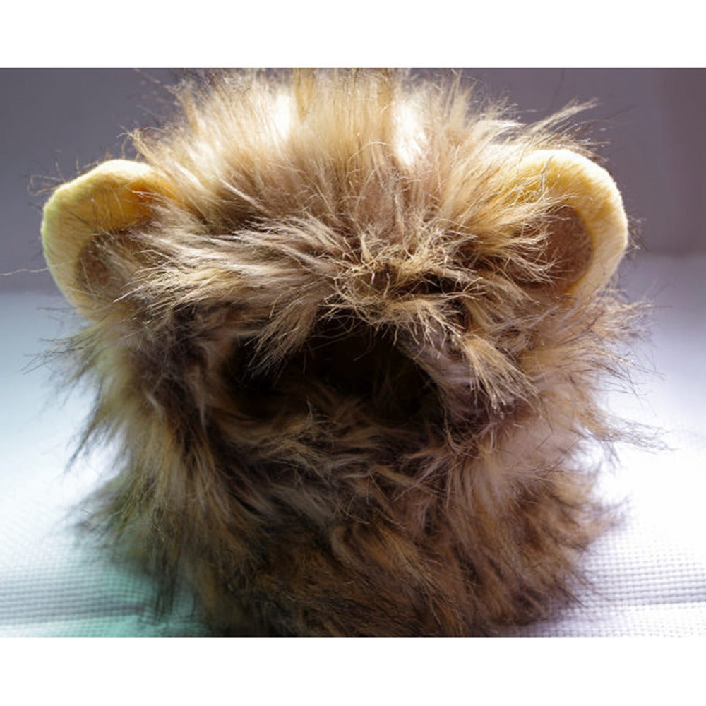 Brauner, flauschiger Katzenohren-Hut aus Kunstpelz für Haustiere, modisches Accessoire.