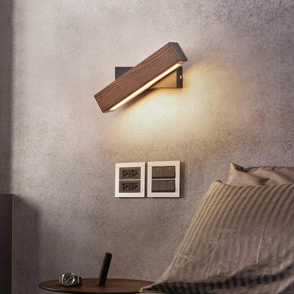 Drehbare LED-Wandleuchte aus Holz, modern, energiesparend, für Wohnzimmerbeleuchtung.