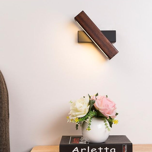Drehbare LED-Wandleuchte aus Holz, modern, energiesparend, Wohnzimmerbeleuchtung.