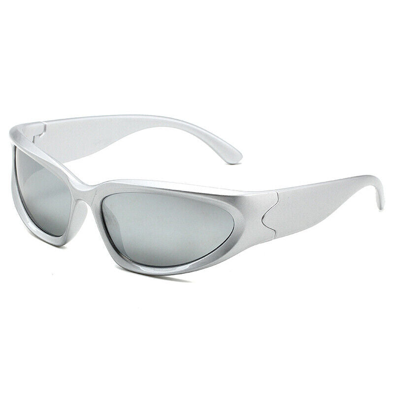 Silberne Sonnenbrille, futuristisches Design, UV-Schutz, modische Accessoires, Unisex.