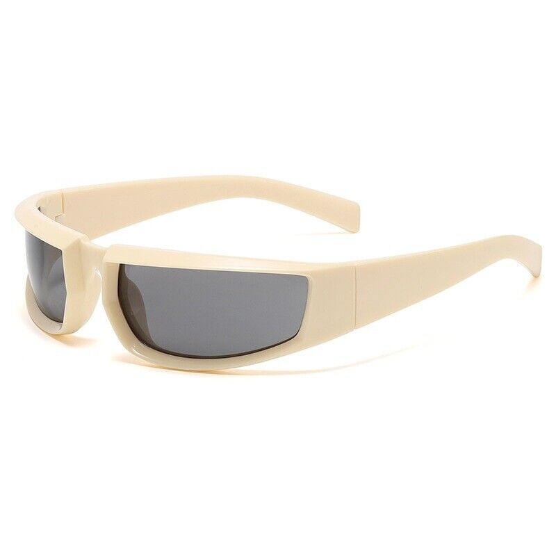 Beige Sonnenbrille mit breiten Bügeln, rechteckige Gläser, modisches Accessoire, Unisex.