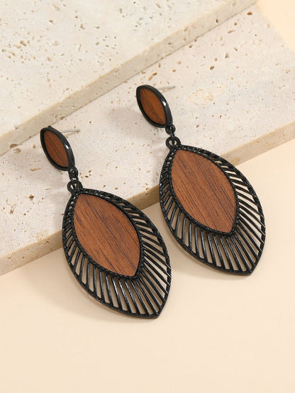 Schwarze und holzfarbene Ohrringe, oval, geometrisches Design, Modeschmuck, Damenaccessoire.