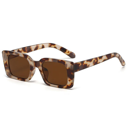 Rechteckige Sonnenbrille, Schildpattmuster, braune Gläser, modisch, Unisex-Accessoire.