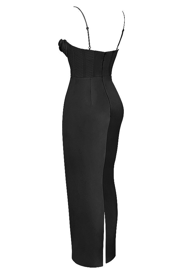 Schwarzes, schulterfreies Abendkleid mit Korsett-Design und verstellbaren Trägern.