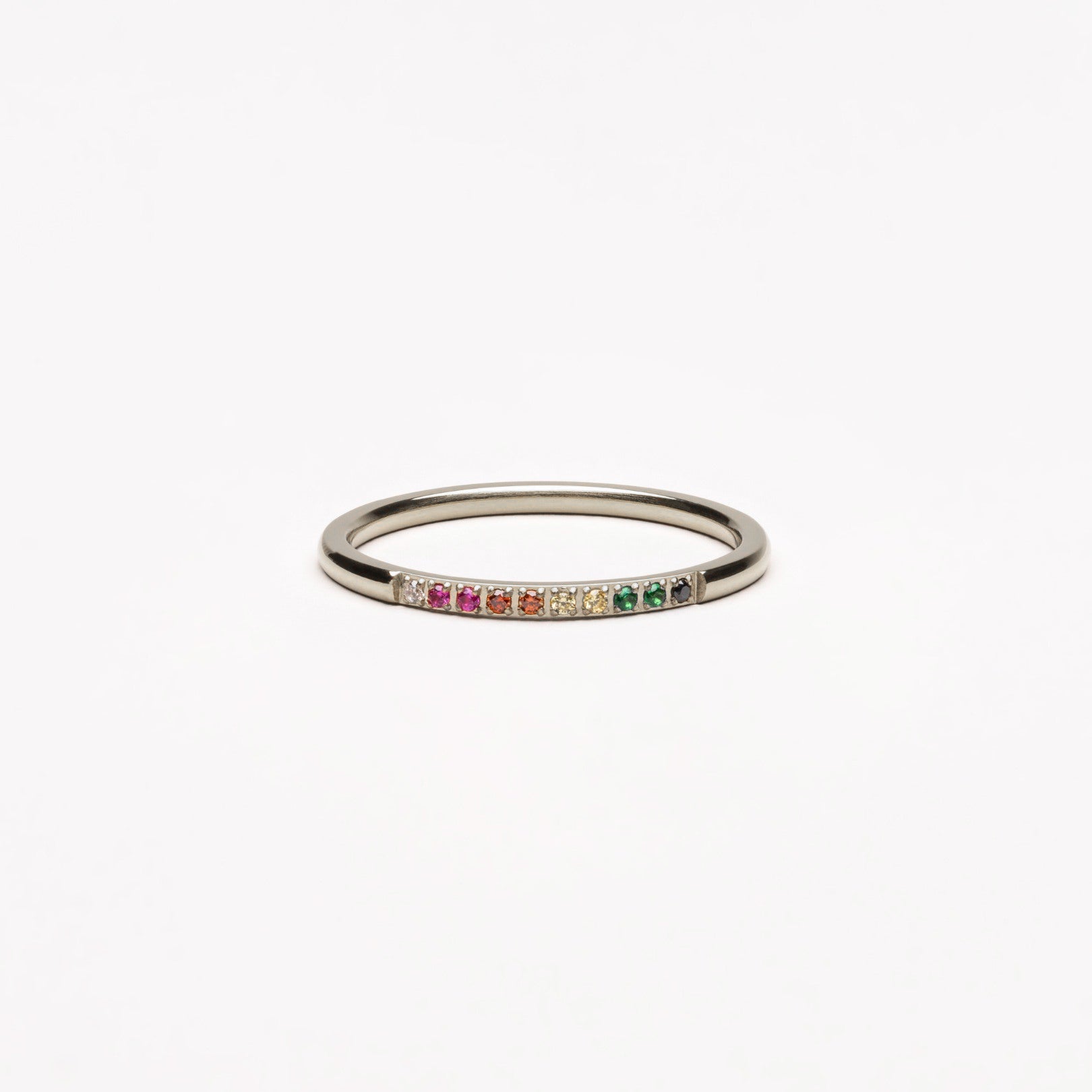 Silberner Regenbogenring mit bunten Edelsteinen, minimalistisches Design, Schmuck für Damen.