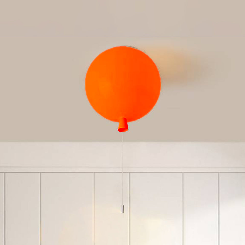 Orange Deckenleuchte in Ballonform, modernes Design, Kinderzimmerlampe, Kunststoff, LED-kompatibel.