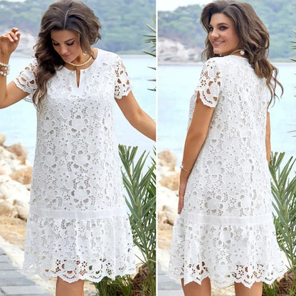 Stylig sommar-midiklänning med blommig utskärning – Liora