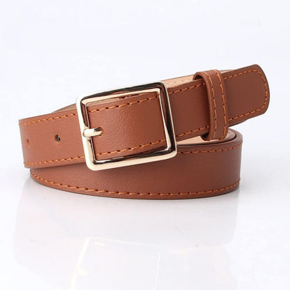 Brauner Ledergürtel mit goldener Schnalle, modisches Accessoire für Damen und Herren.