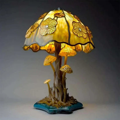 Pilzlampe aus Glas mit gelbem Schirm, dekorative Tischleuchte, Vintage-Stil, Kunsthandwerk.