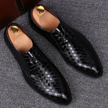 Schwarze Herren Lederschuhe, kariert, Business Casual, spitze Zehen, Schnürung.