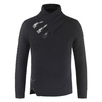 Schwarzer Strickpullover mit hohem Kragen und Schnallen, Herrenmode, Winterkleidung.