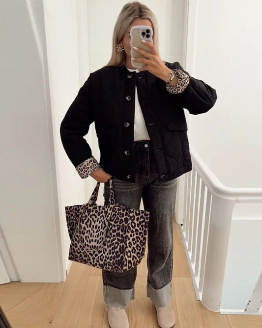 Elegant damkappa med leopardfoder – Narela