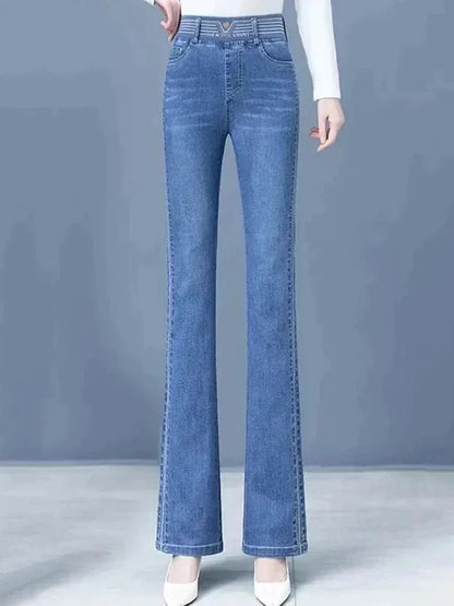 Trendiga flared damjeans – Alessa
