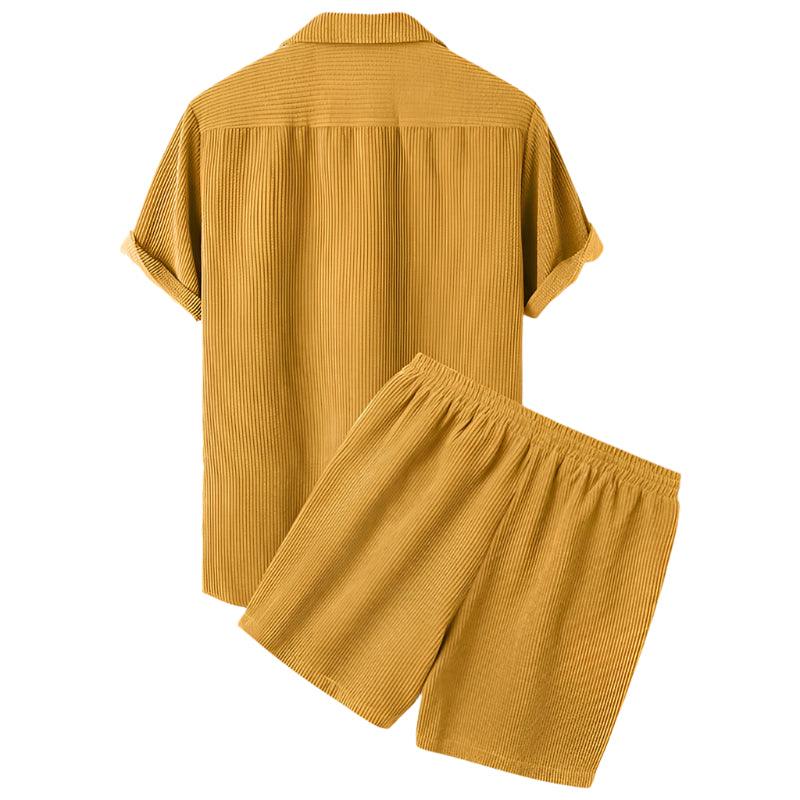 Set med velourshorts för herrar – stiligt och bekvämt för sommaren.