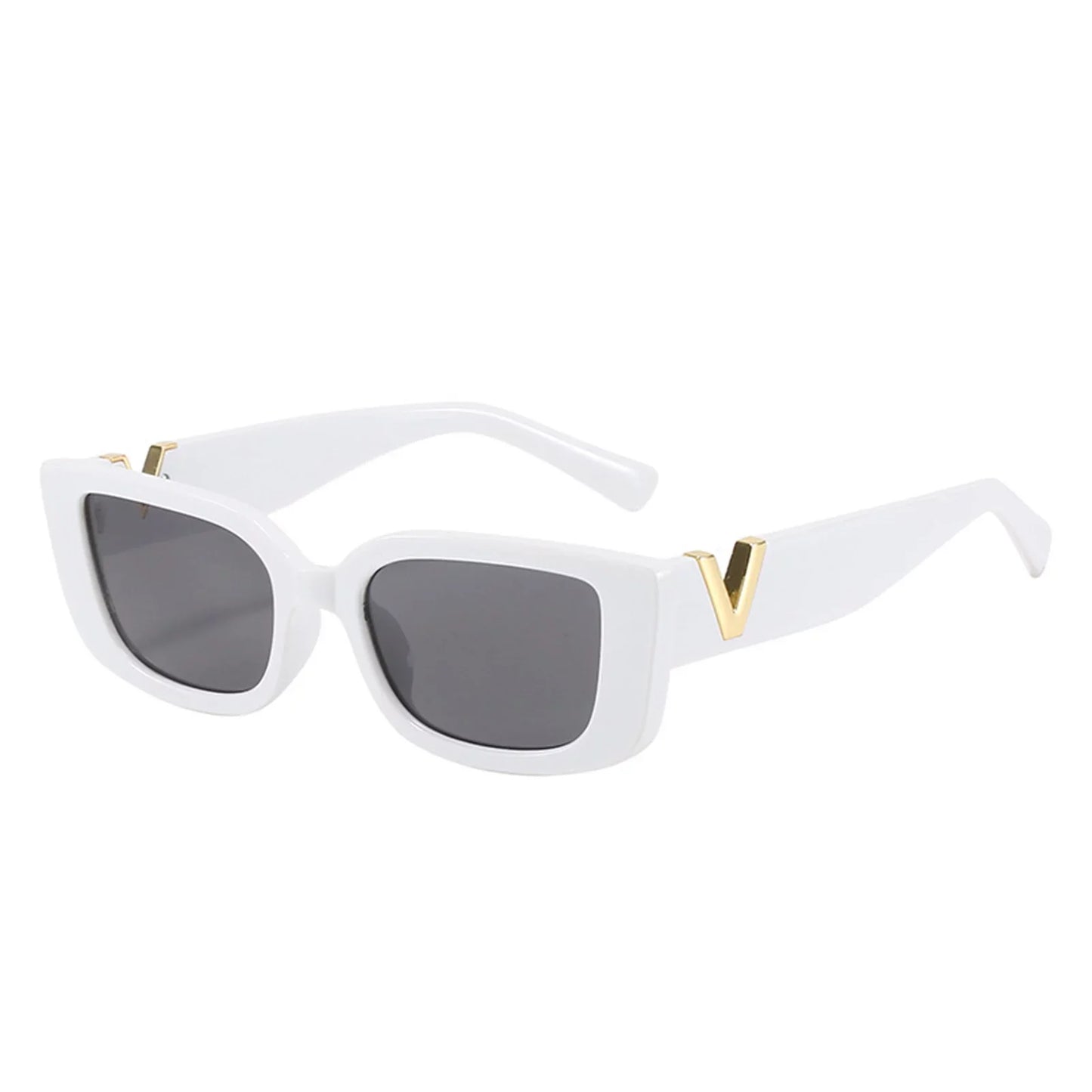 Weiße Sonnenbrille mit rechteckigen Gläsern und goldenen Details, modisches Accessoire.