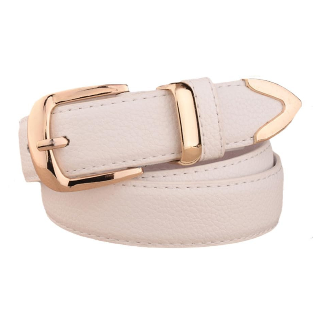 Weißer Ledergürtel mit goldener Schnalle, modisches Accessoire für Damen.