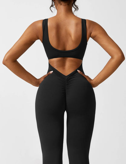 Rygglös jumpsuit med utsvängd byxa – Liv