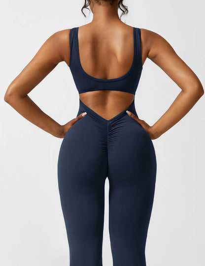 Rygglös jumpsuit med utsvängd byxa – Liv