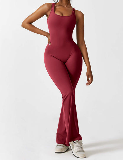 Rygglös jumpsuit med utsvängd byxa – Liv
