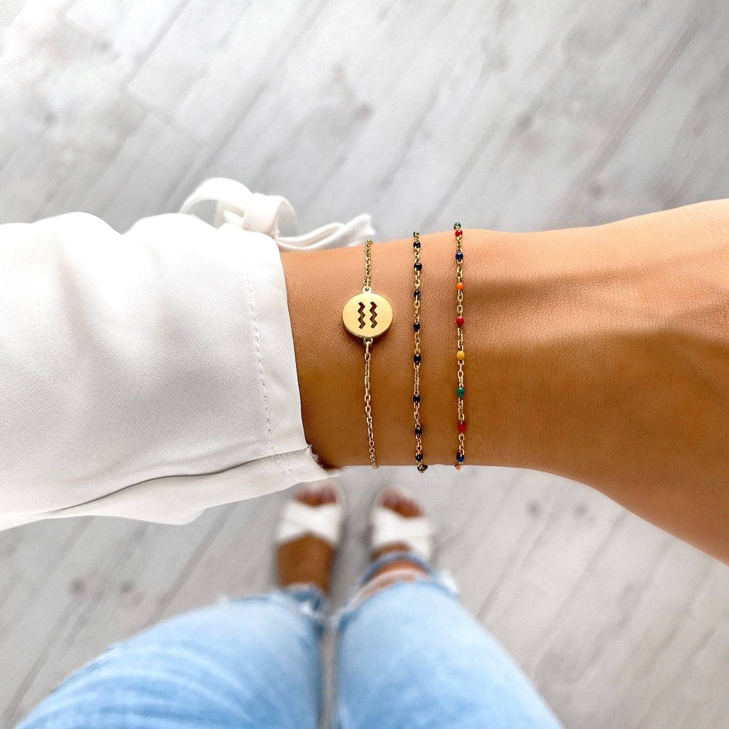 Goldenes und silbernes Zodiak-Armband, Damenarmband, modischer Schmuck, minimalistisch.